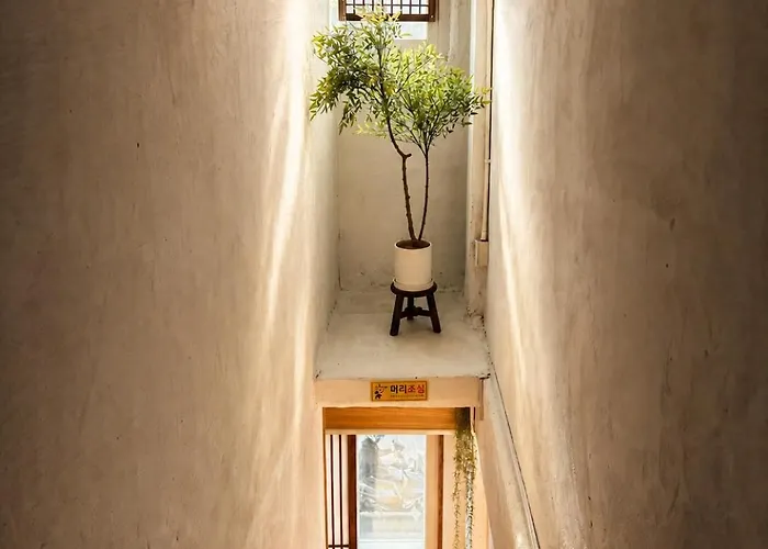 Moonraejung Hostel *
